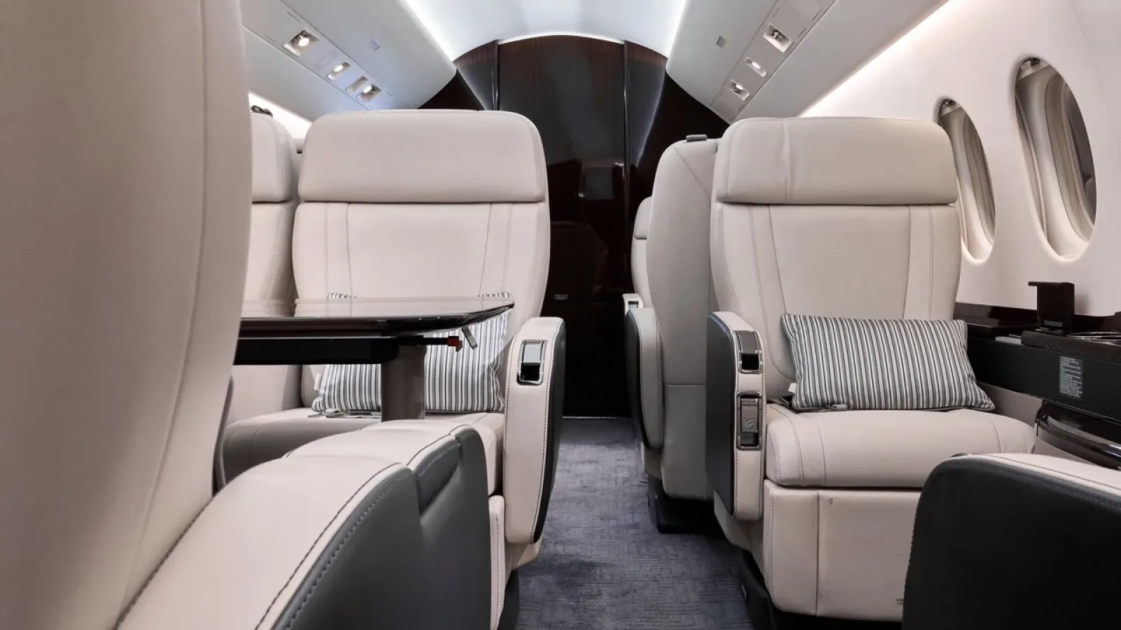 Falcon 2000LXS