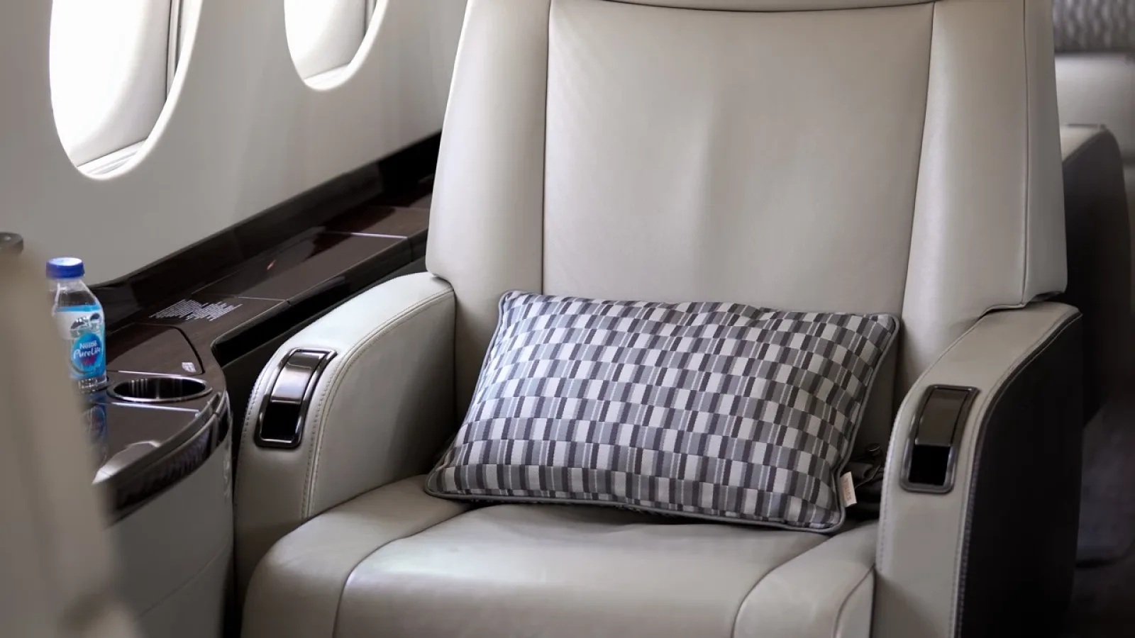 Falcon 2000S